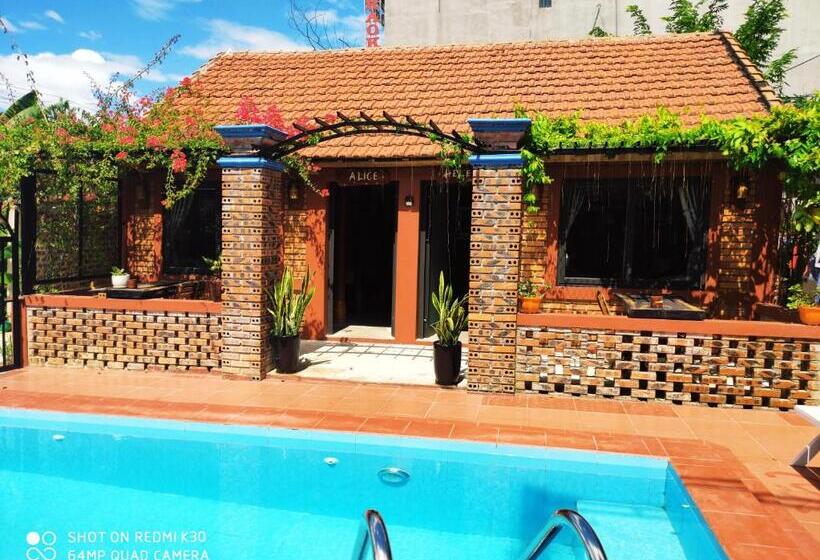 اتاق استاندارد با چشم‌انداز استخر, Vu S Homestay