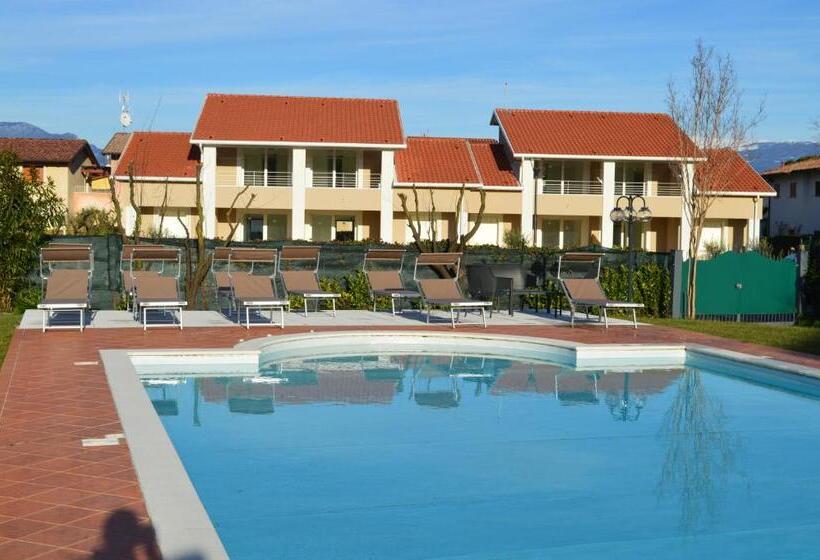 اتاق استاندارد با بالکن, The Swan B&b