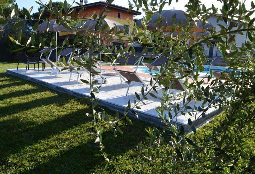 اتاق استاندارد با بالکن, The Swan B&b