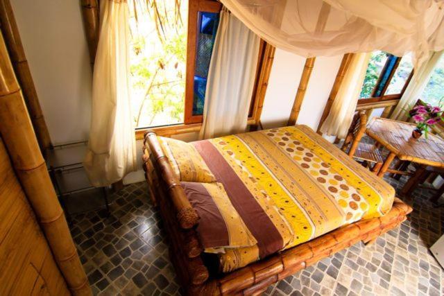 بانگلوی استاندارد, Oceanic Bungalows