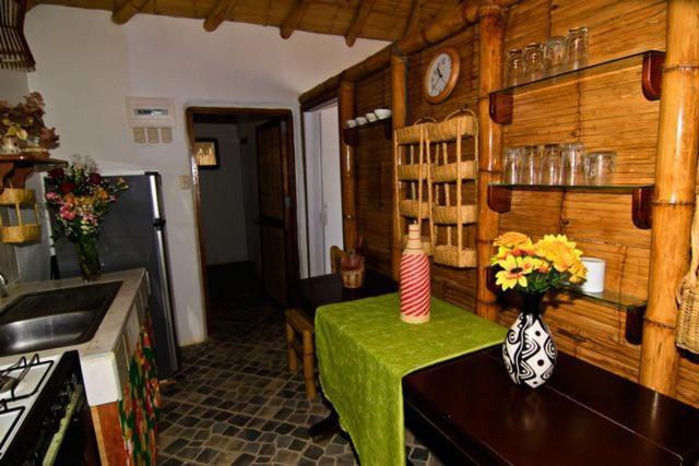 بانگلوی استاندارد, Oceanic Bungalows