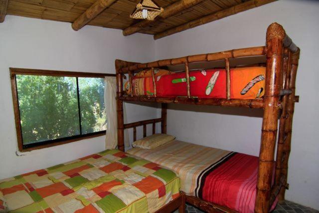 بانگلوی استاندارد, Oceanic Bungalows