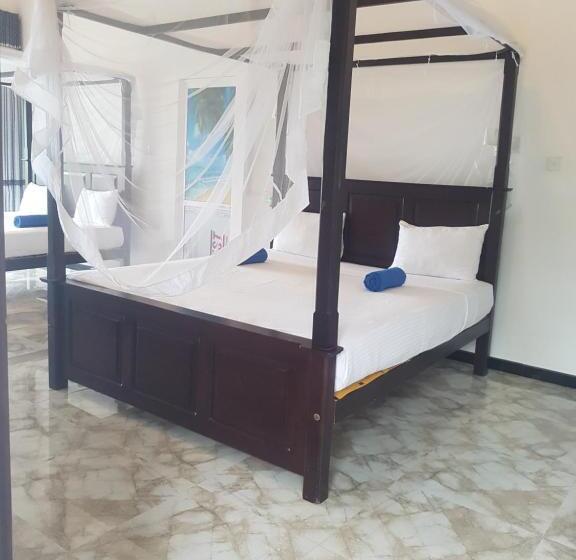 Номер Deluxe Вид на Море с Балконом, Sea Port Hiriketiya