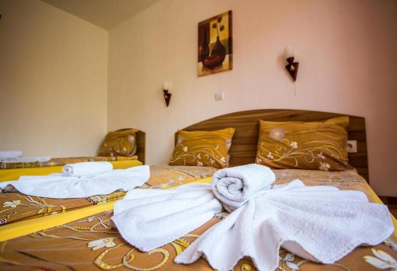 Номер Стандарт Трехместный, Vien Guest House