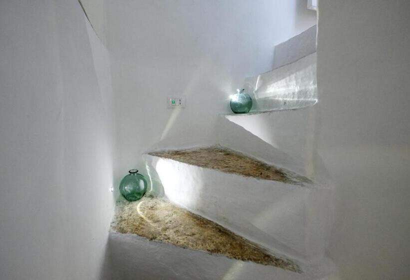 اتاق استاندارد با وان آب گرم, La Bella Ostuni Suites
