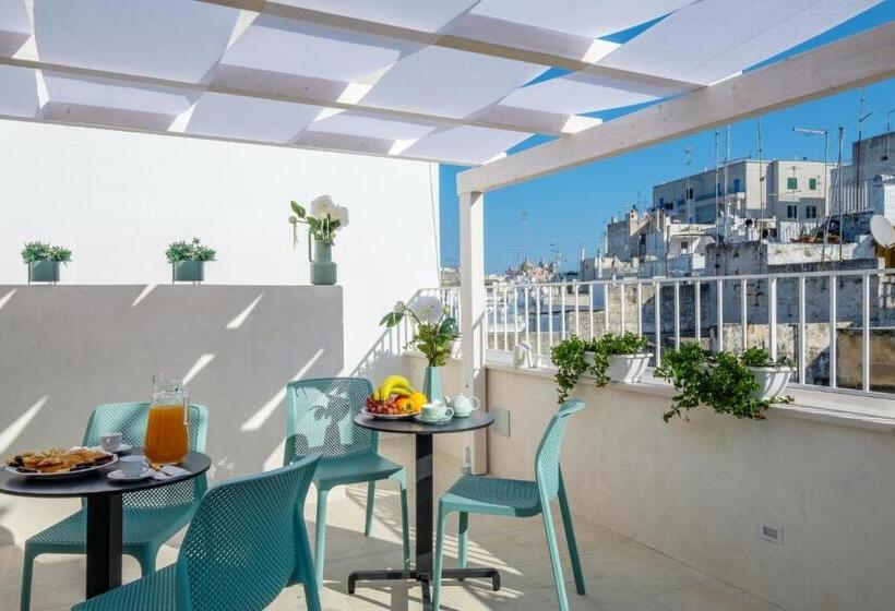 اتاق استاندارد با وان آب گرم, La Bella Ostuni Suites