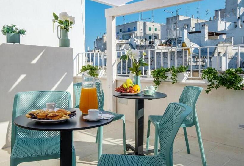 اتاق استاندارد با وان آب گرم, La Bella Ostuni Suites