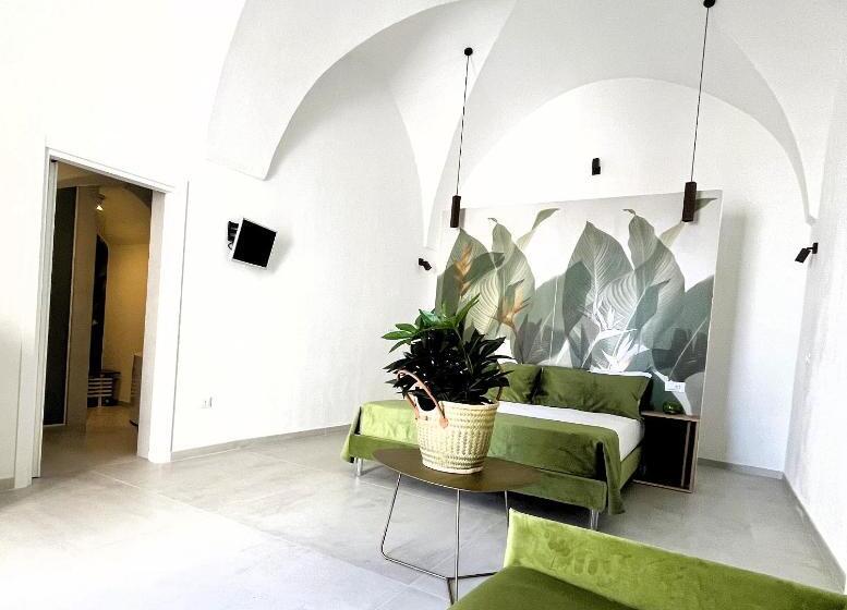 اتاق لوکس چهار تخته, La Bella Ostuni Suites