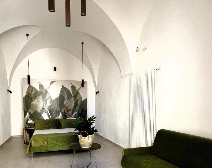 اتاق لوکس چهار تخته, La Bella Ostuni Suites