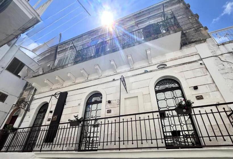 اتاق لوکس چهار تخته, La Bella Ostuni Suites