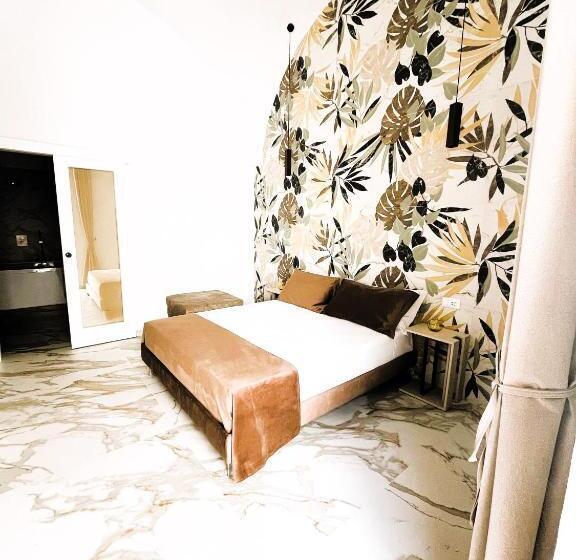 اتاق لوکس سه تخته, La Bella Ostuni Suites