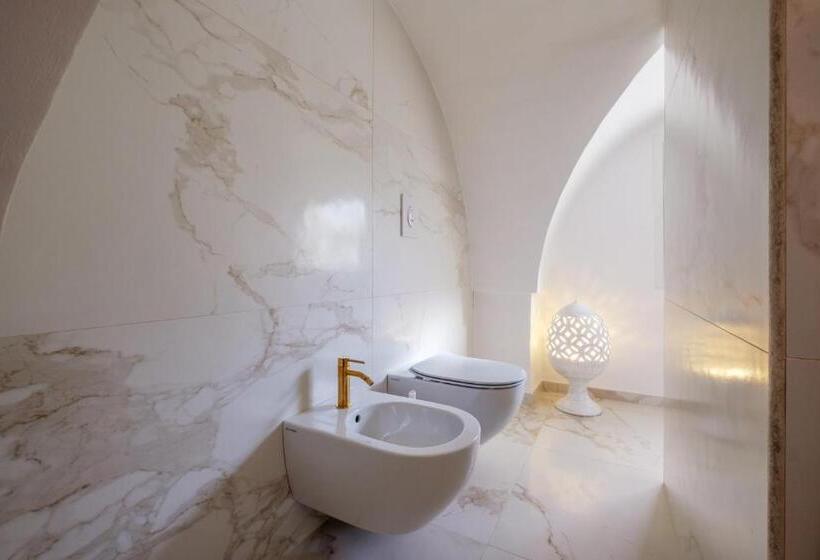 اتاق استاندارد با وان آب گرم, La Bella Ostuni Suites