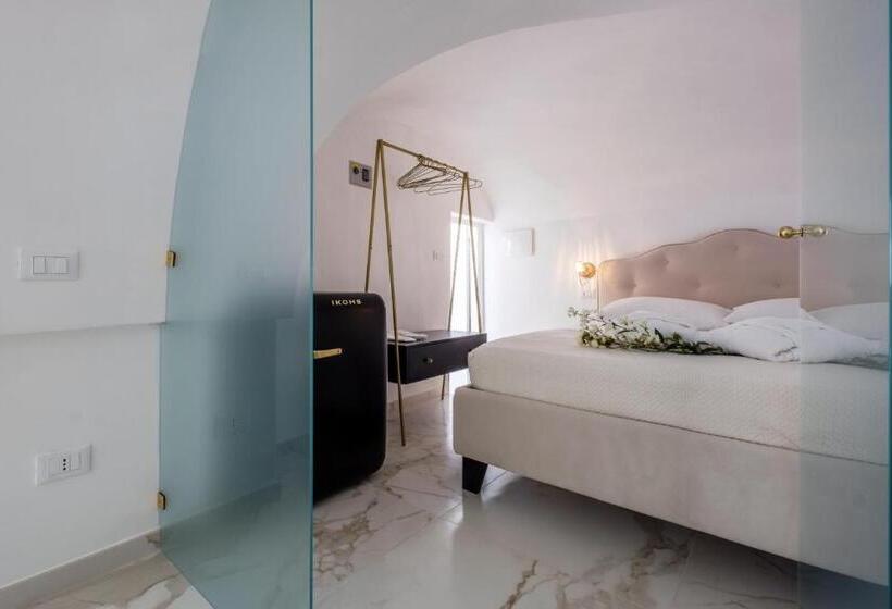 اتاق استاندارد با وان آب گرم, La Bella Ostuni Suites