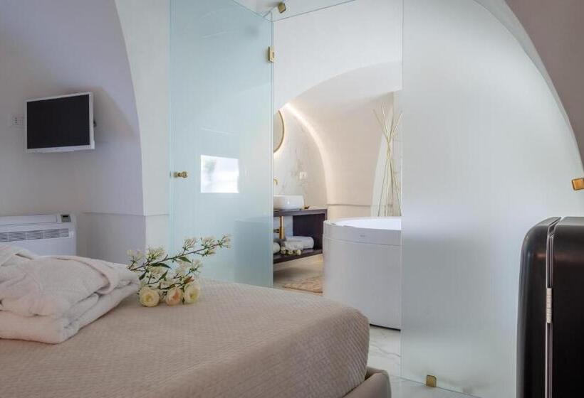 اتاق استاندارد با وان آب گرم, La Bella Ostuni Suites
