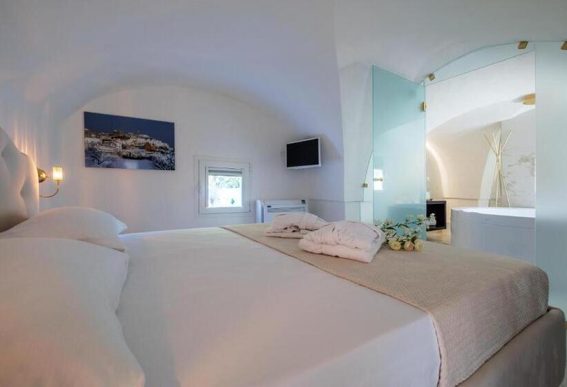 اتاق استاندارد با وان آب گرم, La Bella Ostuni Suites