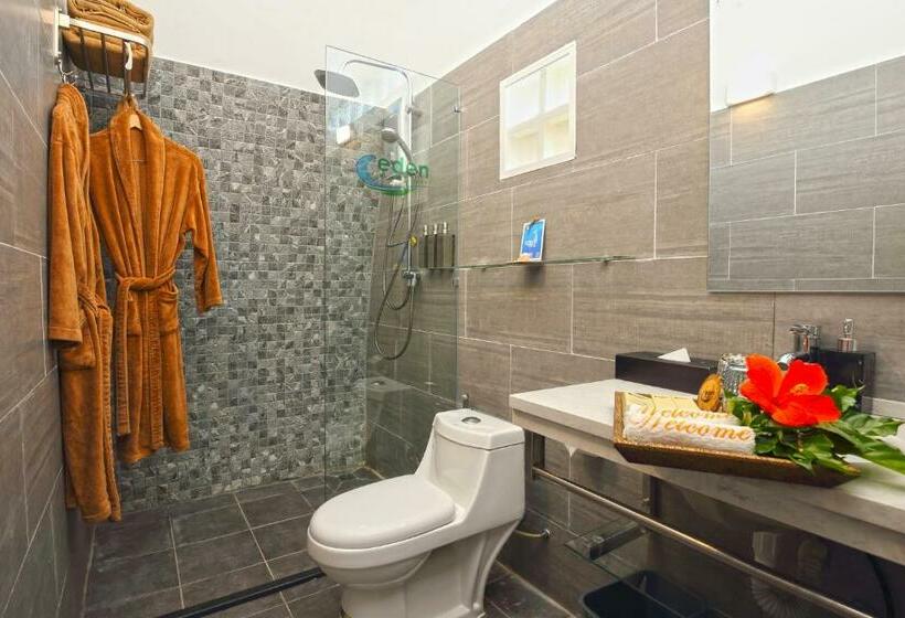 ویلای استاندارد با چشم‌انداز باغ, Eden Beach Resort By Ehm