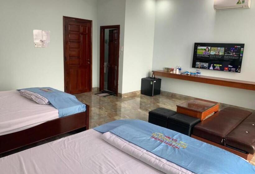 اتاق استاندارد با بالکن, Khách Sạn Nghinh Phong Beach Tuy Hòa