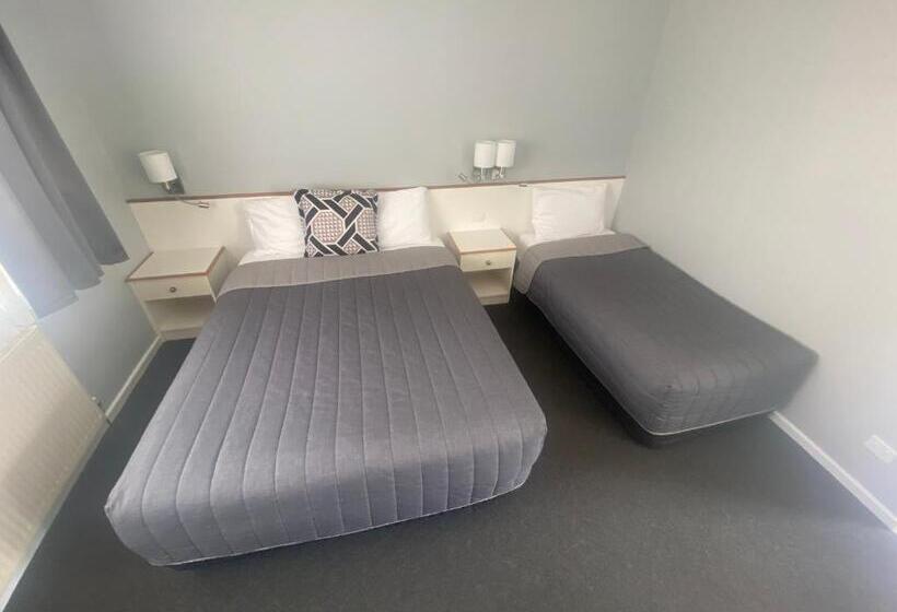 Номер Стандарт Трехместный, Tumbarumba Motel & Elms Restaurant