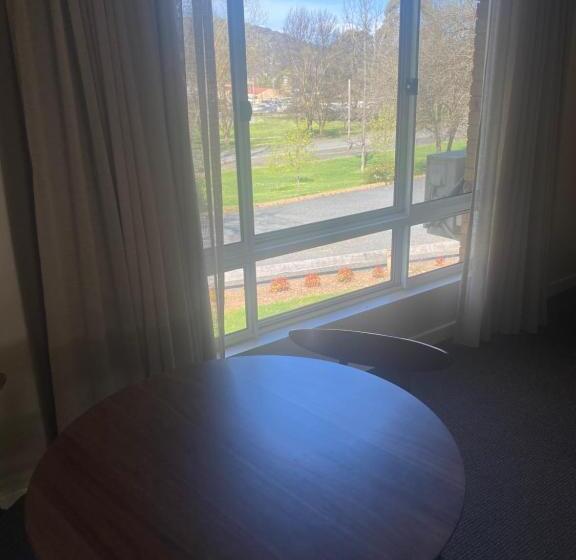 Трехместный Номер Superior, Tumbarumba Motel & Elms Restaurant
