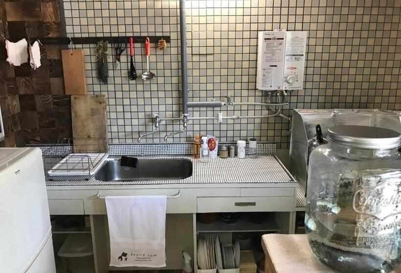 Кровать в Общей Комнате, Toyako Guest House Ponkotan