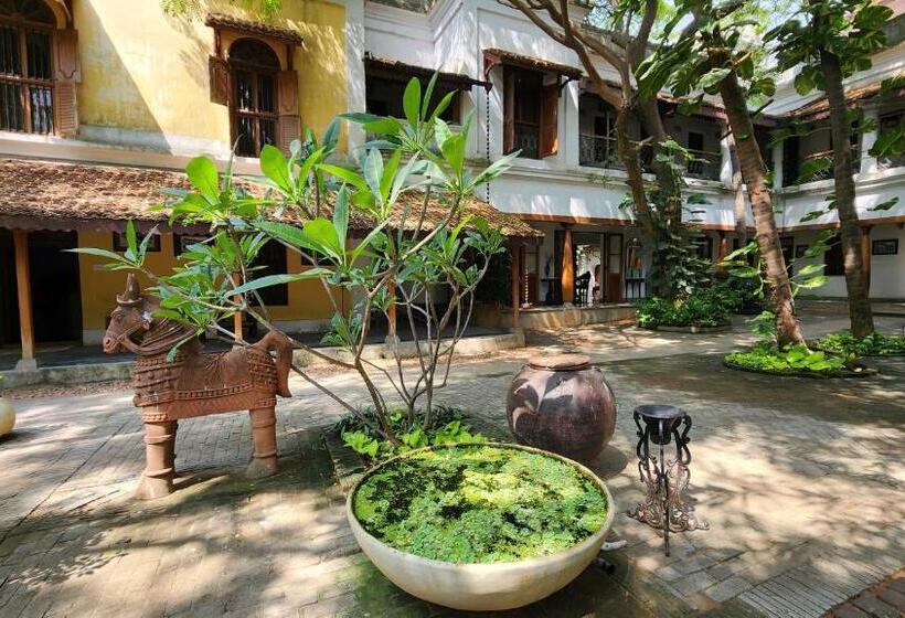 اتاق استاندارد یک نفره, Kariappa House