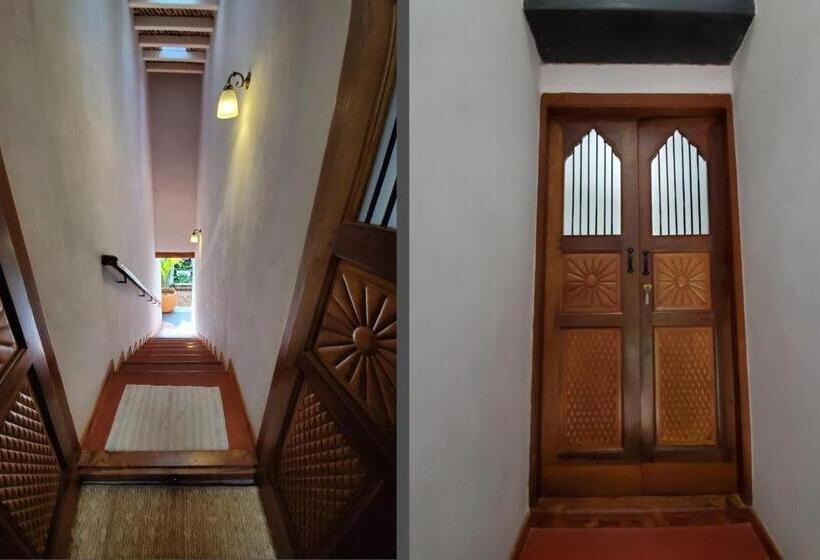 سوییت خانوادگی, Kariappa House
