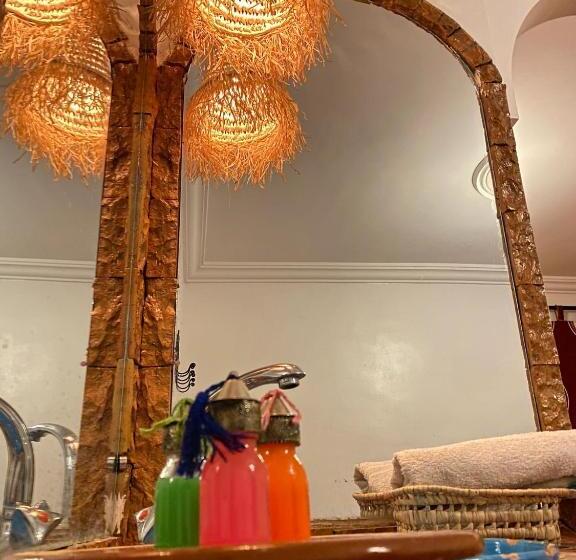 Полулюкс Повышенной Комфортности, Auberge Tissadrine