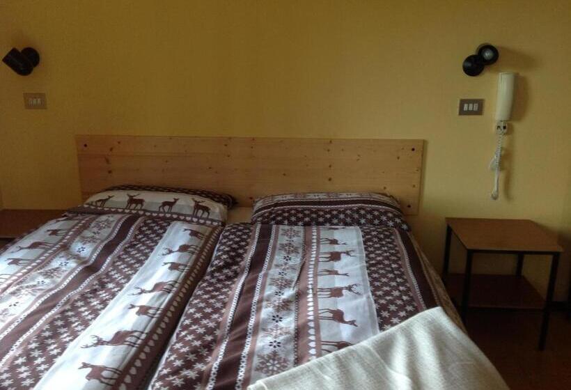 اتاق استاندارد یک نفره, Albergo Al Forte