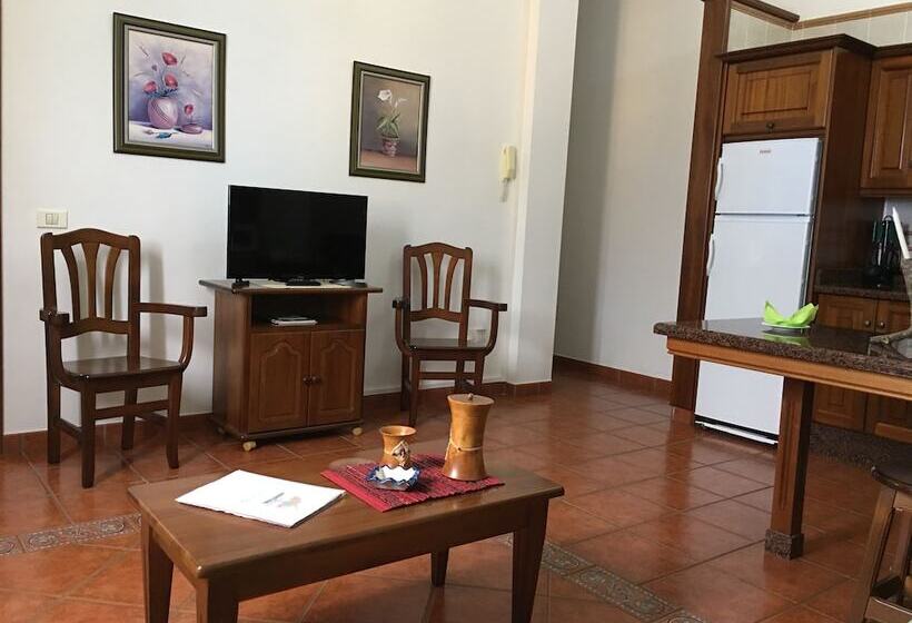 آپارتمان 1 خوابه با چشم‌انداز دریا, Apartamentos Los Verodes