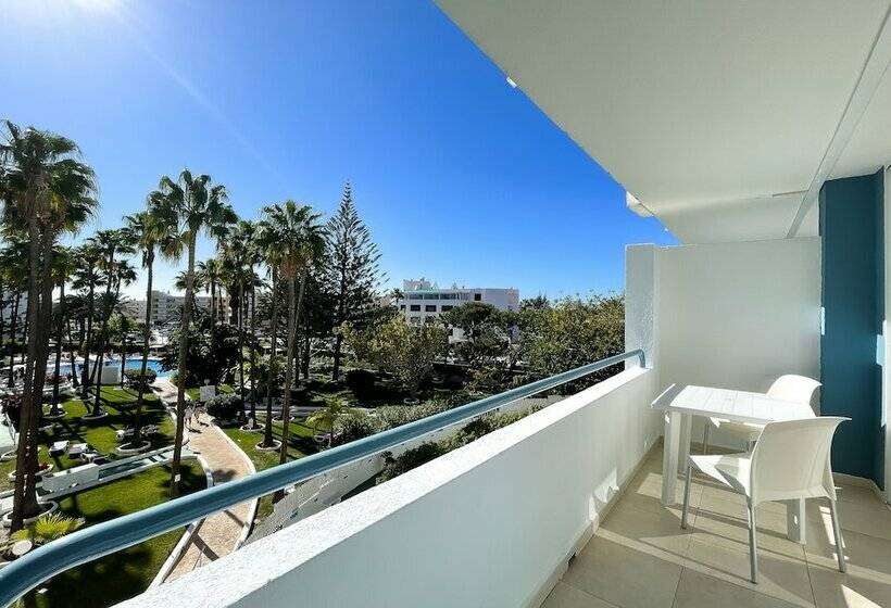 דירת חדר פרמיום עם נוף לבריכה, Aparthotel Playa del Sol - Adults Only