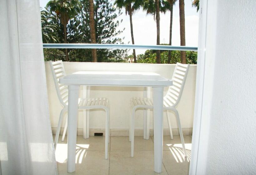 דירת חדר פרמיום עם נוף לבריכה, Aparthotel Playa del Sol - Adults Only
