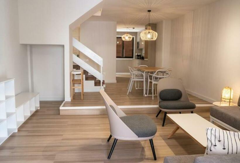 Вилла 3 Спальни, Coral Compostela Beach