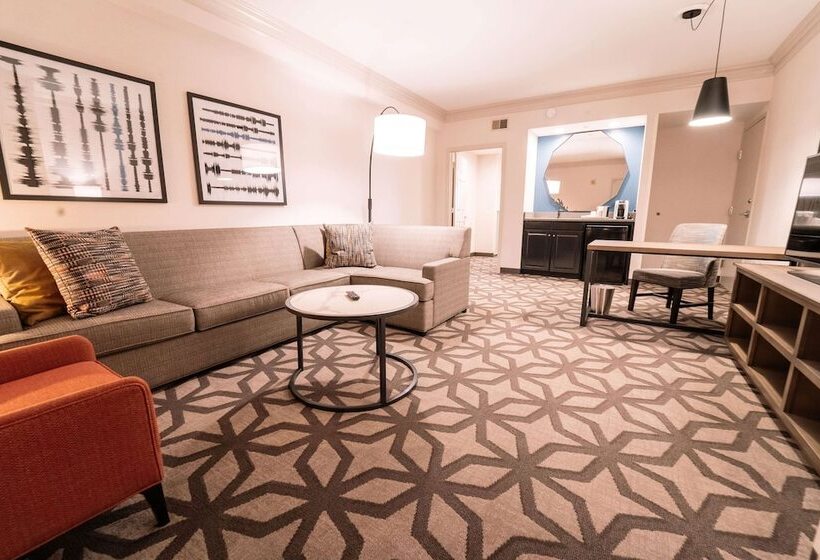 سوئیت برای معلولان, Galt House Hotel, A Trademark Collection