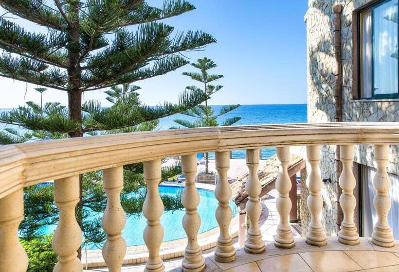 اتاق لوکس با بالکن و چشم‌انداز دریا, La Playa Blanca