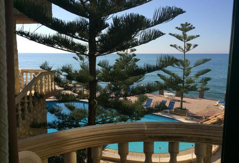 اتاق لوکس با بالکن و چشم‌انداز دریا, La Playa Blanca
