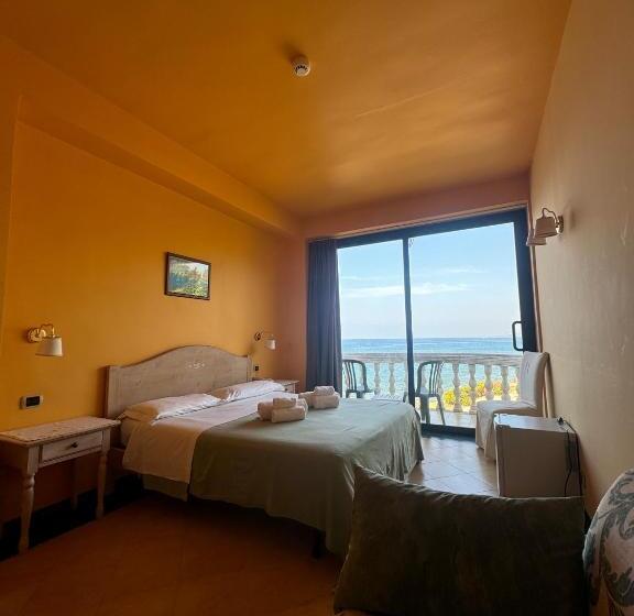 Suite Vista Piscina, La Playa Blanca
