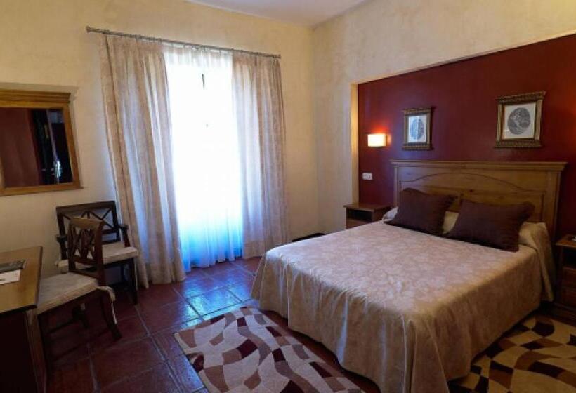 Quarto Estandar, Escuela Convento Sto Domingo