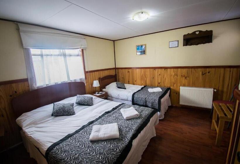 标准三人间, Hostal Alcázar