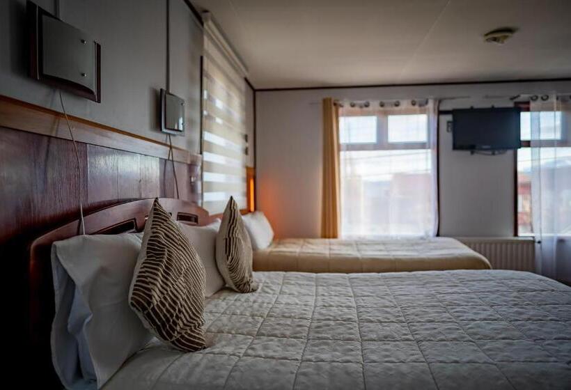 家庭间, Hostal Alcázar