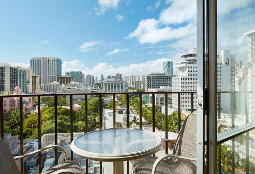 带2个双人床的标准工作室, Outrigger Waikiki Beach Resort