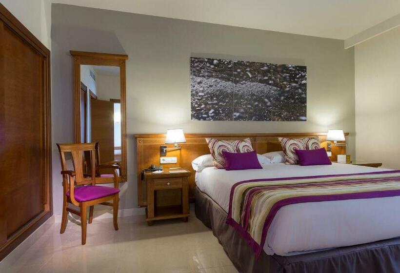 جناح جونيور, Grand Palladium Select Palace Ibiza