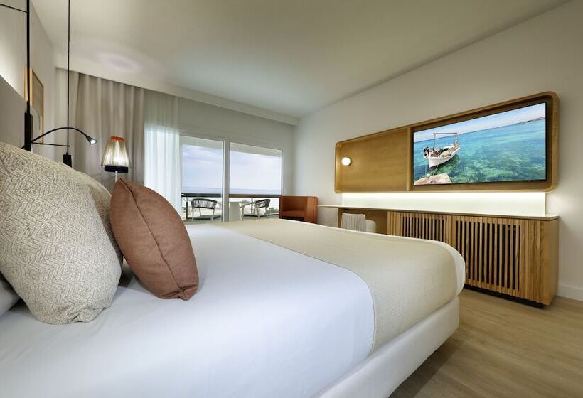 Quarto Deluxe Vista Mar, Grand Palladium Select Palace Ibiza
