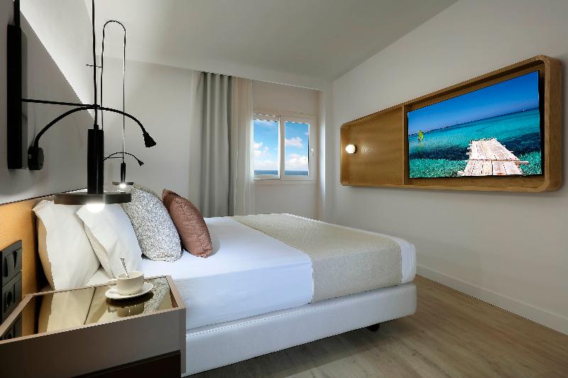 Suíte Júnior Vista Mar, Grand Palladium Select Palace Ibiza