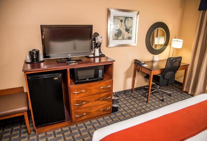 Номер Стандарт Кровать Кинг Адаптированный для Инвалидов, Holiday Inn Express Hotel & Suites Cocoa Beach, An Ihg