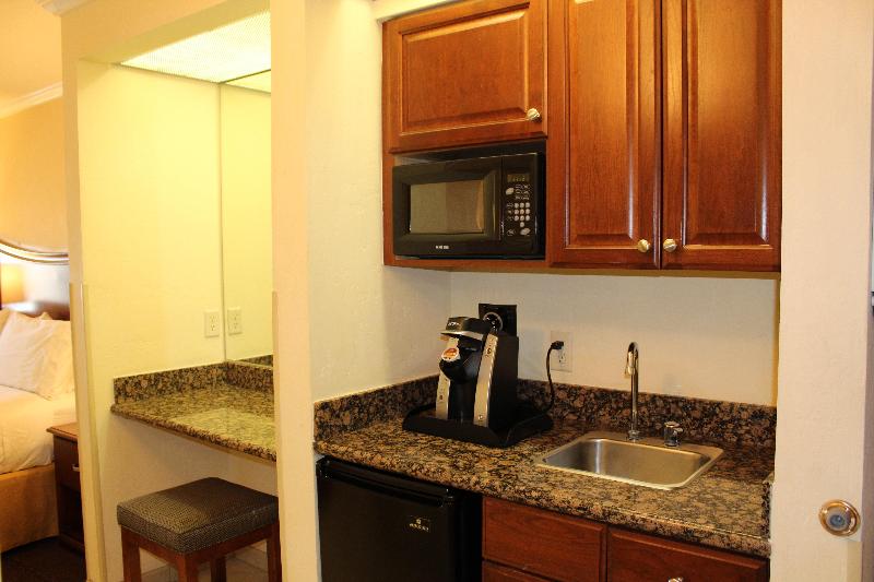 سوئیت با تخت بزرگ, Holiday Inn Express Hotel & Suites Tucson Mall, An Ihg