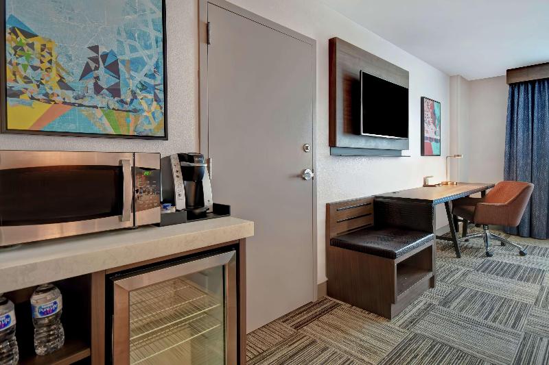 キングサイズベッドのスタンダードルーム, Hilton Garden Inn Houston/galleria Area