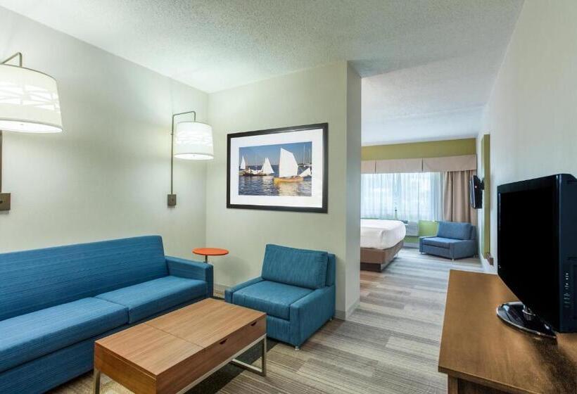 Люкс Кровать Кинг, Holiday Inn Express Hauppauge Long Island, An Ihg