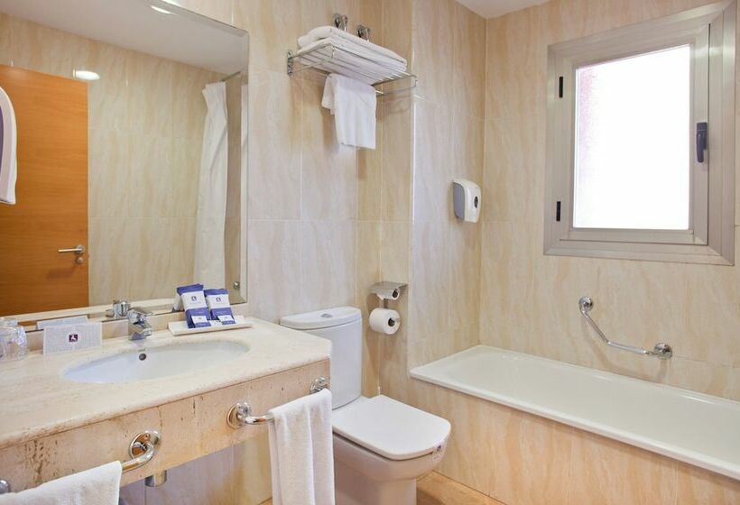 Номер Стандарт Вид на Город, Rh Gijon & Spa