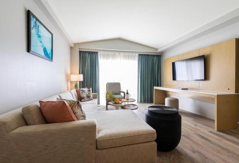 سوییت, Crowne Plaza Resort Saipan