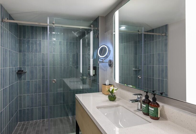 اتاق استاندارد, Crowne Plaza Resort Saipan